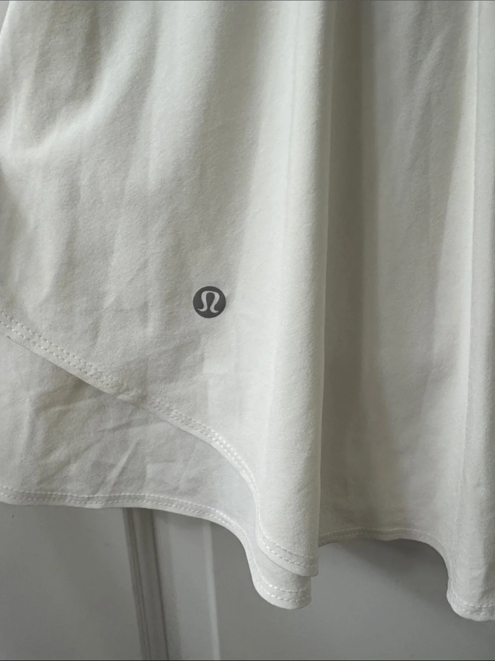 Lululemon Court Rival High-Rise Tennis Skirt in White Size 6